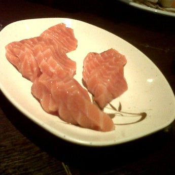 Photo taken at Osanai Temaki &amp; Sushi by Guilherme M. on 5/16/2012