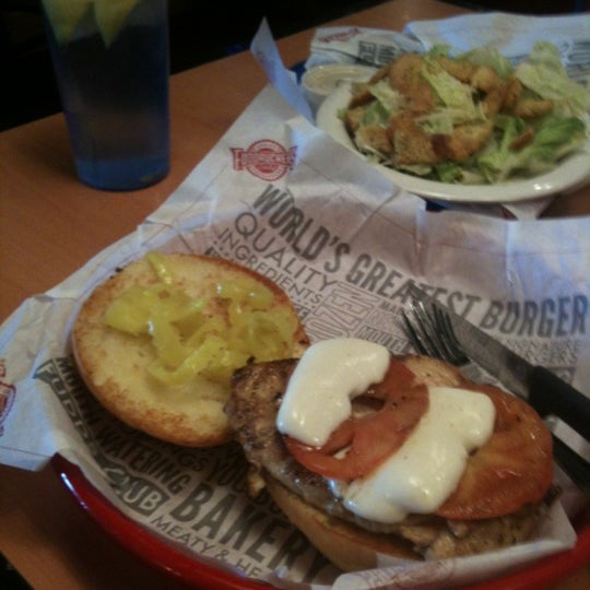 Photo taken at Fuddruckers by Andrew A. on 4/27/2012