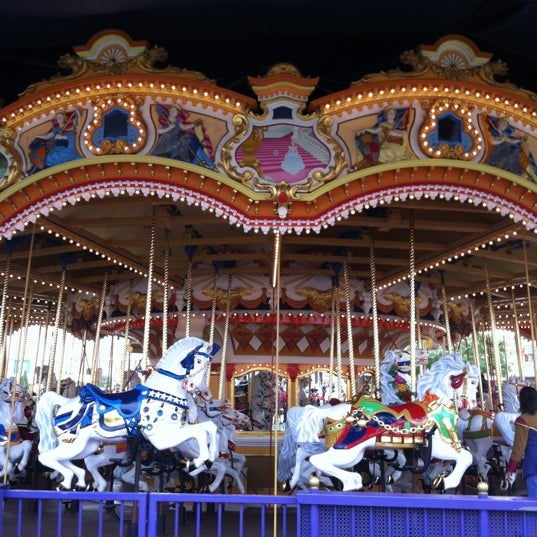 Photos At キャッスルカルーセル Castle Carrousel Theme Park Ride Attraction Photos At キャッスルカルーセル Castle Carrousel Theme Park Ride Attraction