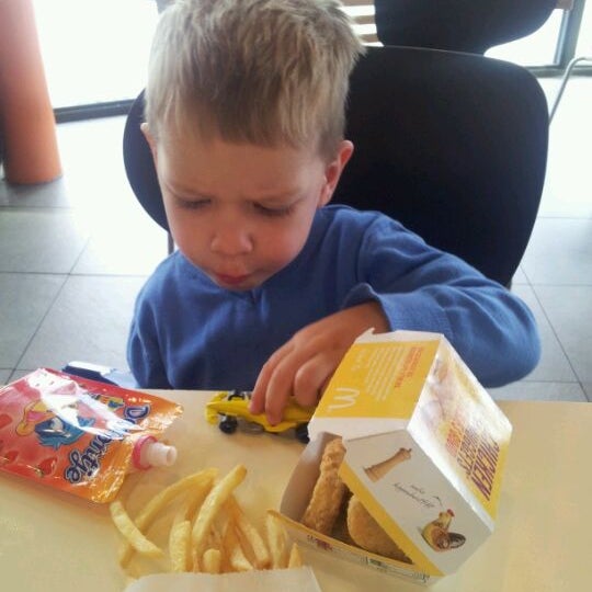 Photo taken at McDonald&#39;s by Loes A. on 4/22/2012