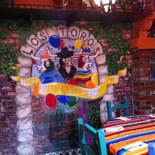 Foto diambil di Los Toros Mexican Restaurant oleh Soomin pada 8/3/2012