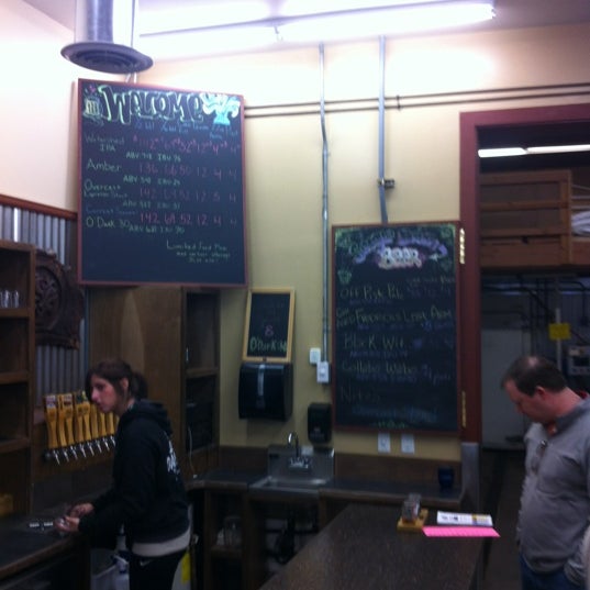 2/18/2012 tarihinde John B.ziyaretçi tarafından Oakshire Brewing'de çekilen fotoğraf