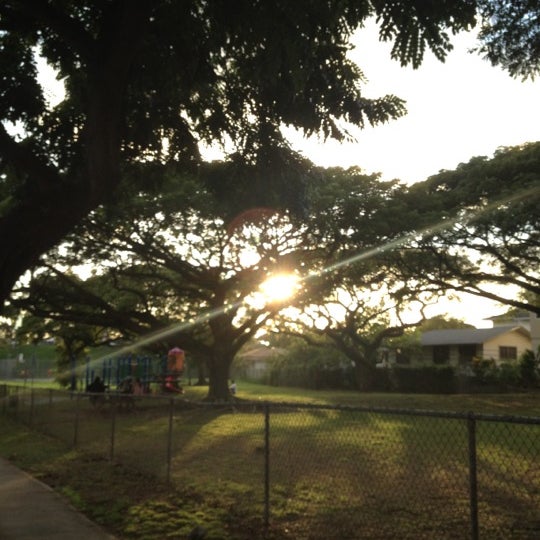 Peter Buck Park Kalihi Palama 1214 Kapalama Ave