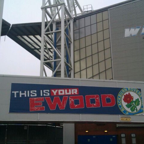 Foto tomada en Ewood Park  por Ryan E. el 2/9/2012