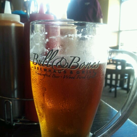 Photo taken at Bull &amp; Bones Brewhaus &amp; Grill by Richard S. on 9/2/2012