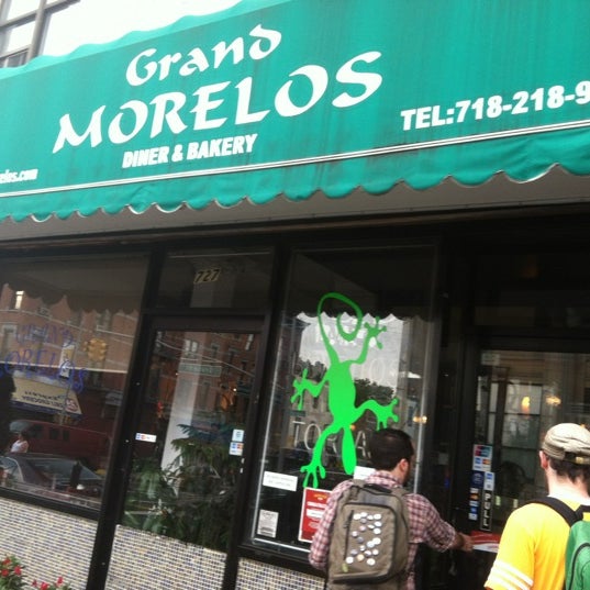 รูปภาพถ่ายที่ Grand Morelos โดย Jonathan V. เมื่อ 6/24/2012