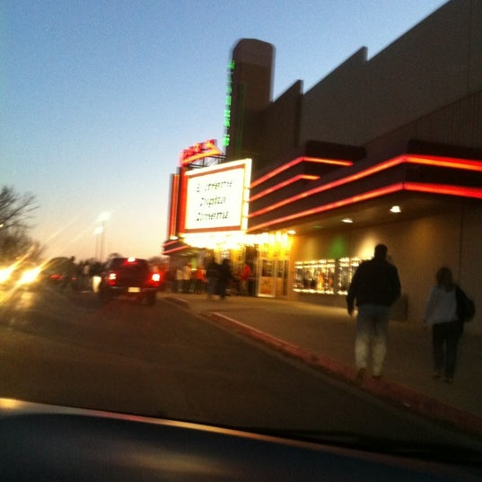 Cinemark Movies 16 and XD 10 tips de 1525 visitantes