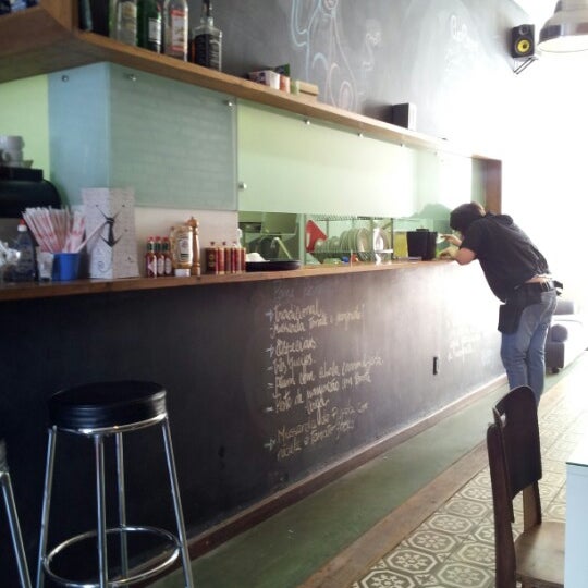 9/3/2012 tarihinde Jaelison R.ziyaretçi tarafından Bogart Café'de çekilen fotoğraf