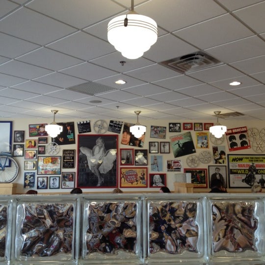 Fotos en Douglas Ave Diner Cafetería en Racine