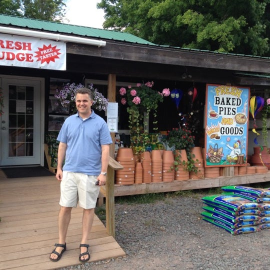 Photo taken at Catskill Mountain Country Store - Windham by Valerie G. on 7/4/2012