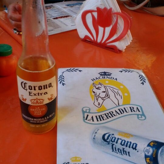 Эль капулько. Пиво Акапулько. Мексиканское пиво ел Акапулько. Пиво бланк Эль Акапулько. Пиво Акапулько купить.