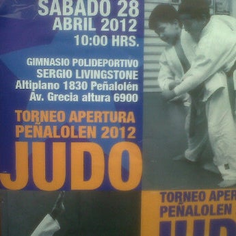 รูปภาพถ่ายที่ Polideportivo Sergio Livingstone โดย Jaime M. เมื่อ 4/28/2012