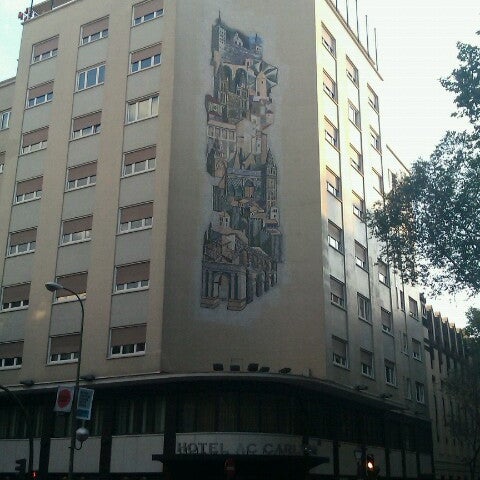Foto tomada en AC Hotel by Marriott Carlton Madrid  por Roman M. el 7/21/2012