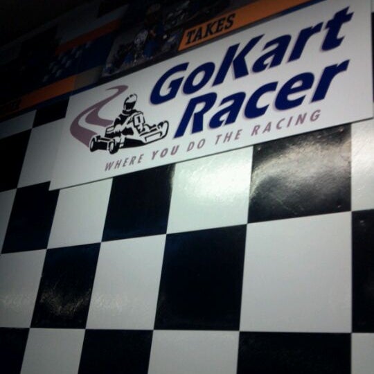 Foto tirada no(a) GoKart Racer por mark e. em 4/27/2012