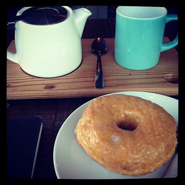 49th Parallel &amp; Lucky's Doughnuts Kitsilano Vancouver, BC