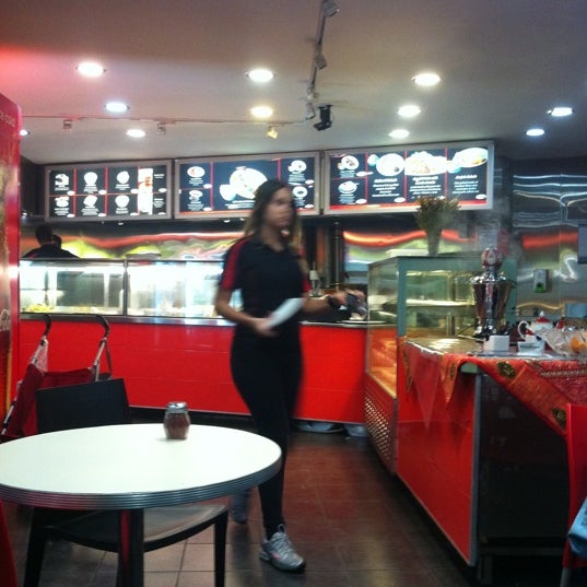 Photo taken at Shiraz Persian Restaurant + Bar رستوران ایرانی شیراز by A 4. on 7/11/2012