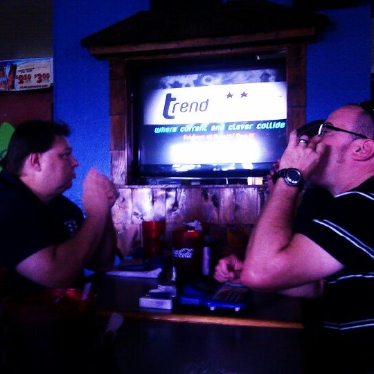 Снимок сделан в Kahuna&#39;s Bar &amp; Grill пользователем Brian M. 7/13/2012
