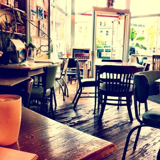 Foto tirada no(a) Peekskill Coffee House por Tamer B. em 5/9/2012
