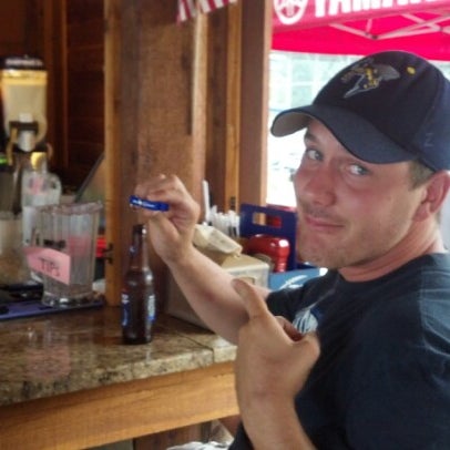 8/10/2012에 Ben W.님이 Pelican Pete&#39;s Floating Bar &amp; Grill on Lake Lanier에서 찍은 사진