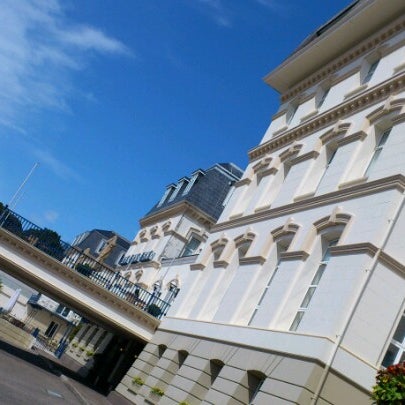 Photo prise au Hotel De France and Ayush Wellness Spa par Rob F. le8/23/2012