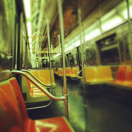 MTA Subway D Train New York - AFWPl0bk3u0qRdgZE0cWH1uEP6L9DY4YEho5hcGhppw