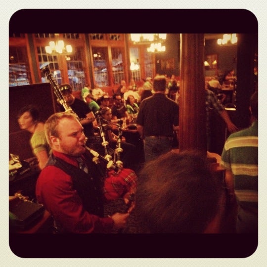 3/18/2012 tarihinde Nick C.ziyaretçi tarafından Manitou Station Pub &amp; Event Center'de çekilen fotoğraf