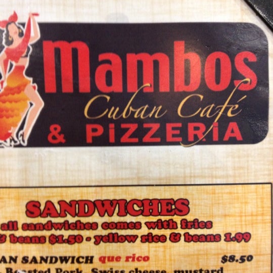 รูปภาพถ่ายที่ Mambos Cuban Café โดย Theo B. เมื่อ 8/11/2012
