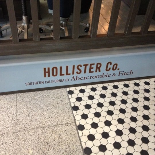 Hollister glenbrook mall 2025