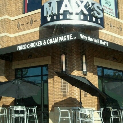 Снимок сделан в MAX&#39;s Wine Dive Dallas пользователем Ms. Toni 9/12/2012
