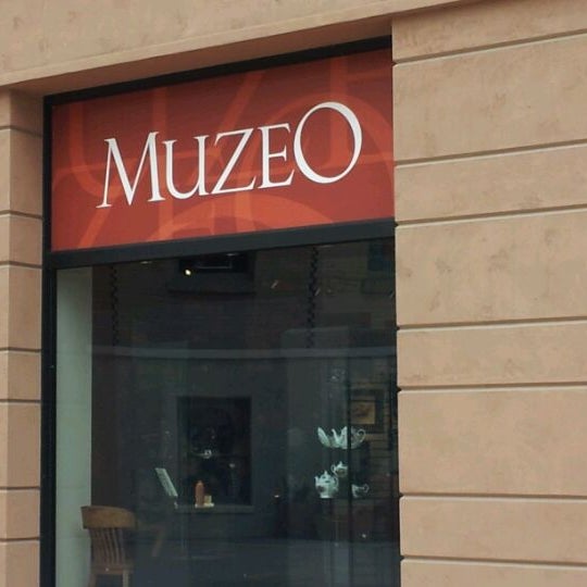 Photo prise au MUZEO Museum and Cultural Center par Ferez K. le4/26/2012