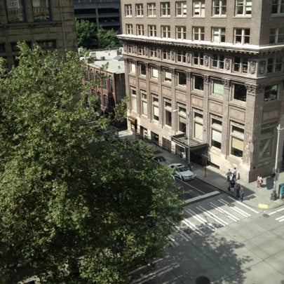 Foto tomada en Courtyard by Marriott Seattle Downtown/Pioneer Square  por Anthony B. el 8/9/2012