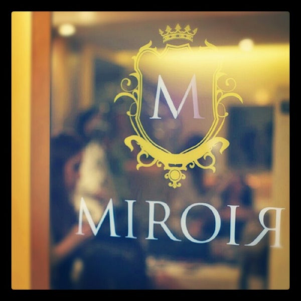 Photo taken at Miroir by Isaque S. on 7/29/2012