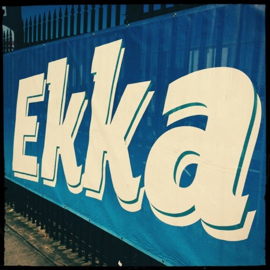 รูปภาพถ่ายที่ Ekka โดย Will เมื่อ 8/18/2012