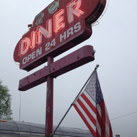 Photo taken at 29 Diner by David H. on 3/25/2012