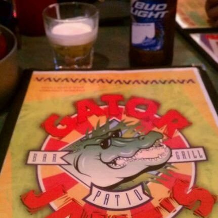 Foto diambil di Gator Jake&#39;s Bar &amp; Grill oleh Dr. K. pada 4/5/2012