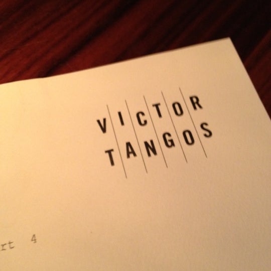 รูปภาพถ่ายที่ Victor Tangos โดย Wayne G. เมื่อ 6/27/2012