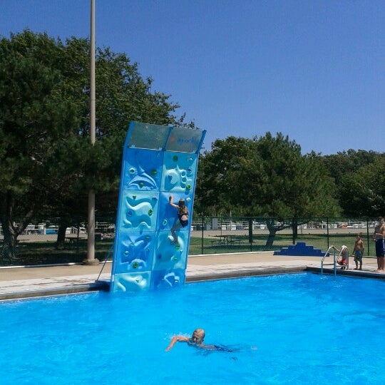 16+ Grosse Pointe Woods Park