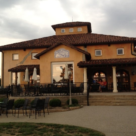 Featured image of post Blue Sky Vineyard Makanda Il / Secluded and private, all three cabins have a scenic path to beautiful blue sky vineyard, the premiere award winning winery on the shawnee hills wine trail.