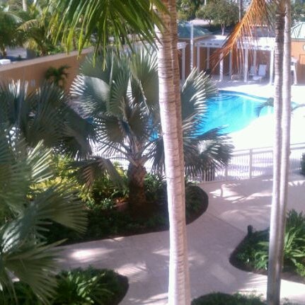 รูปภาพถ่ายที่ Courtyard by Marriott Miami Aventura Mall โดย Bart L. เมื่อ 2/20/2012