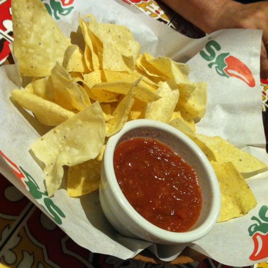Photo taken at Chili&#39;s Grill &amp; Bar by Kati S. on 4/17/2012
