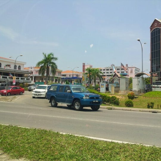 Lintas Square 10 Tips From 1233 Visitors