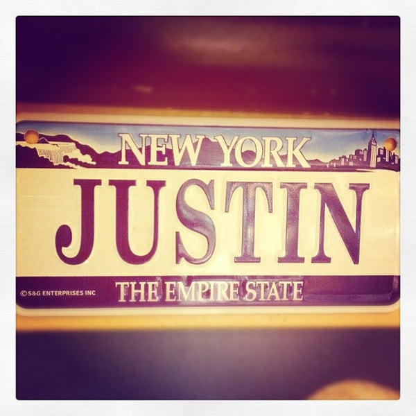 Photo taken at Justino&#39;s Pizzeria by Justin M. on 3/18/2012