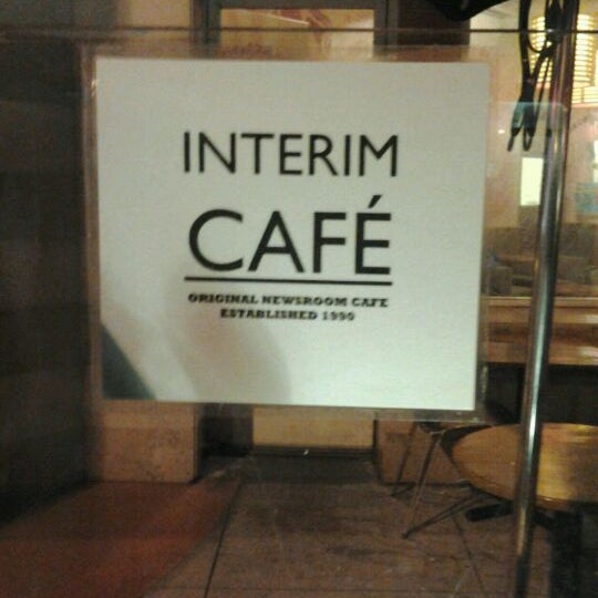 Foto tirada no(a) SuperFood Cafe por Jessi R. em 2/15/2012