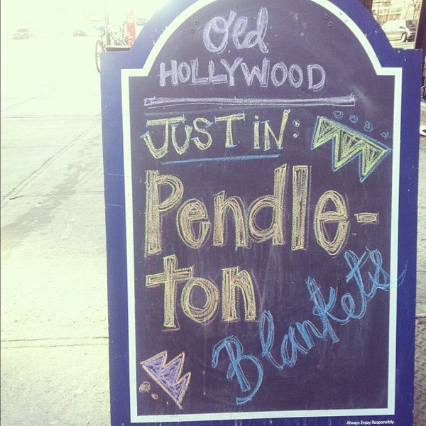Снимок сделан в Old Hollywood пользователем Cameron L. 2/19/2012
