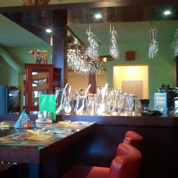 Das Foto wurde bei Española – Restaurante &amp; Tapas Bar von Petr F. am 4/21/2012 aufgenommen