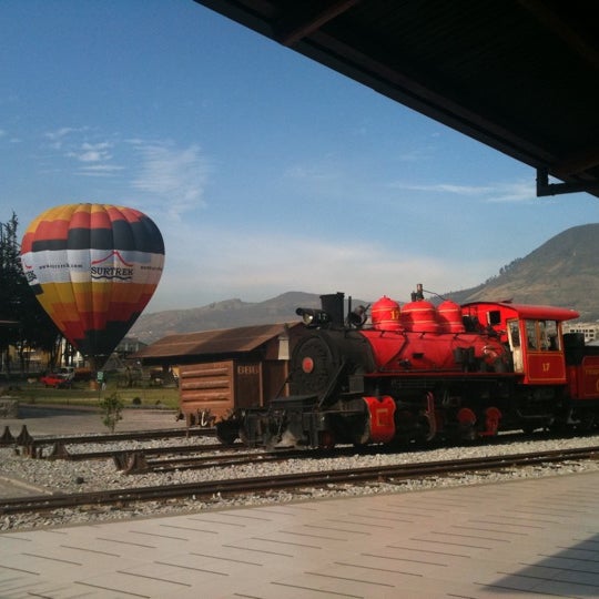 7/18/2012에 David G.님이 Estación de Tren Chimbacalle에서 찍은 사진