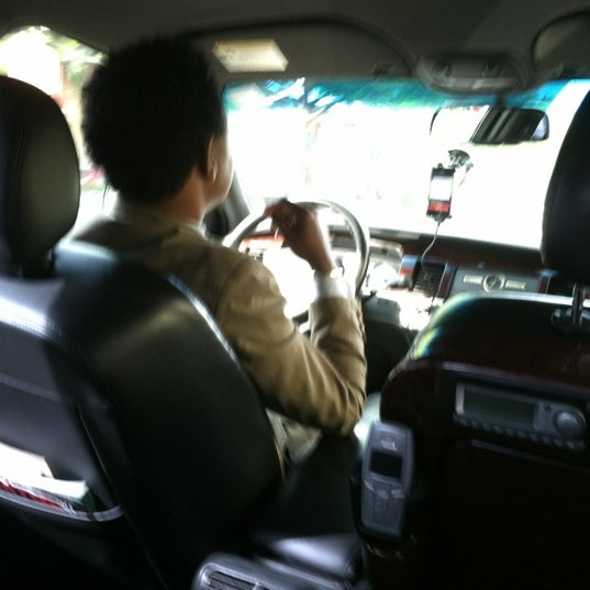 Foto tirada no(a) In An Uber por Liz M. em 4/5/2012