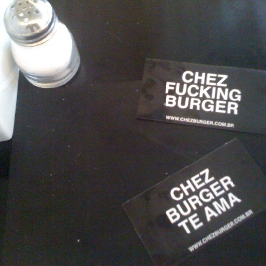 รูปภาพถ่ายที่ Chez Burger โดย Waleed A. เมื่อ 4/28/2012