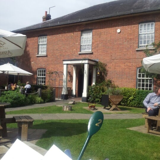 The Curlew Pub In West Parley the-curlew-pub-in-west-parley