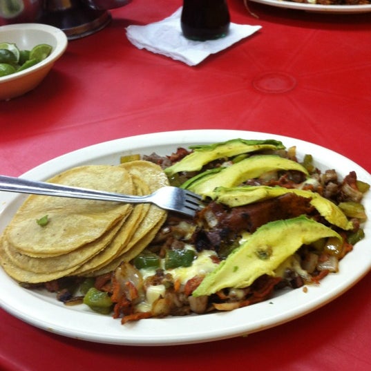 El Morelense Local de tacos en Monterrey